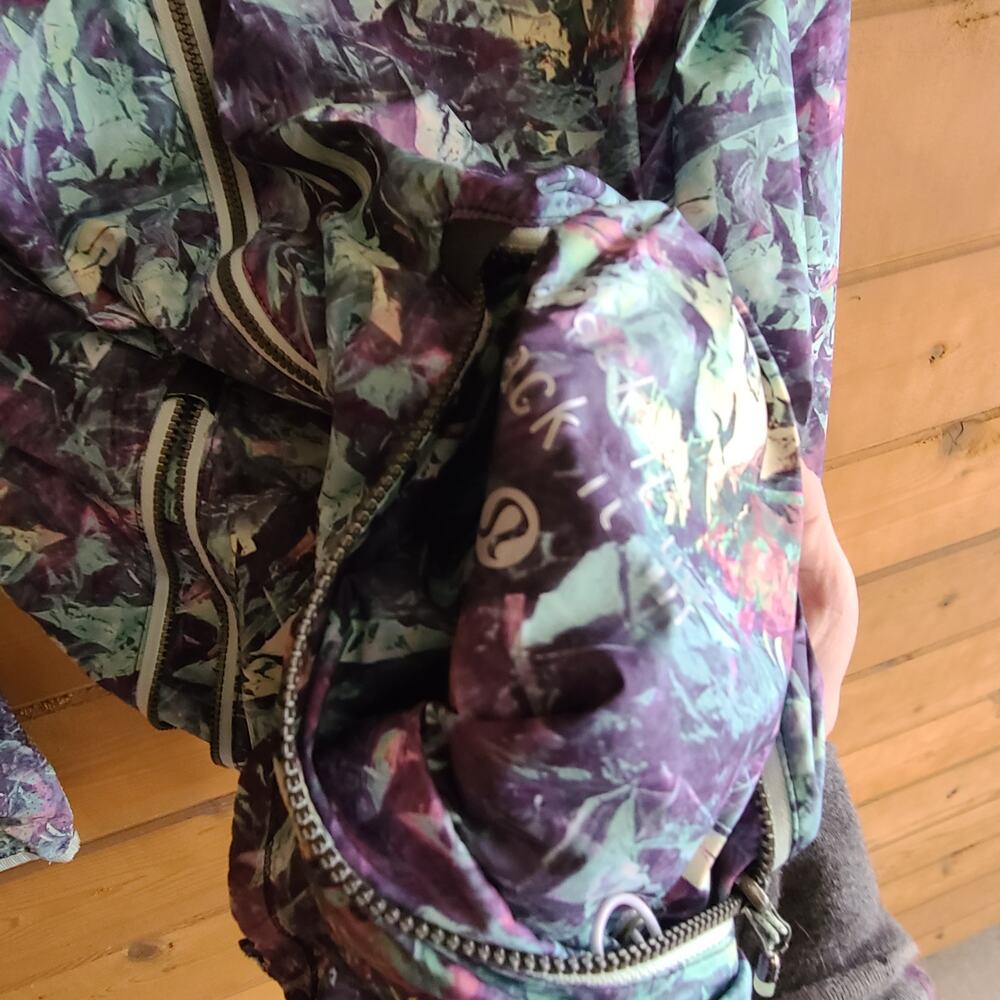 Lululemon Miss Misty II Jacket Packable Iridescent Weather Resistant Windbreaker - Picture 7 of 8